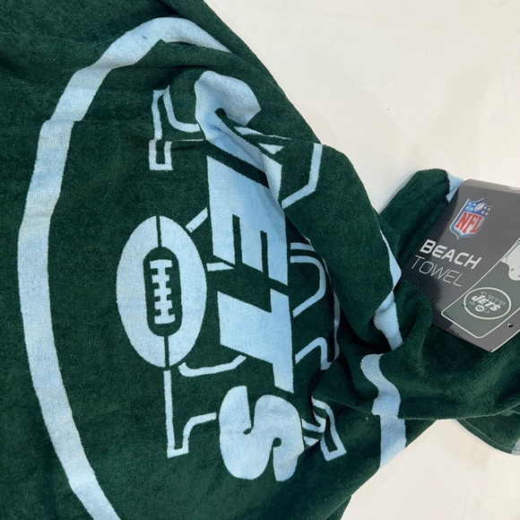 NY Jets beach towel NEW 30” x 60” - Picture 3 of 9